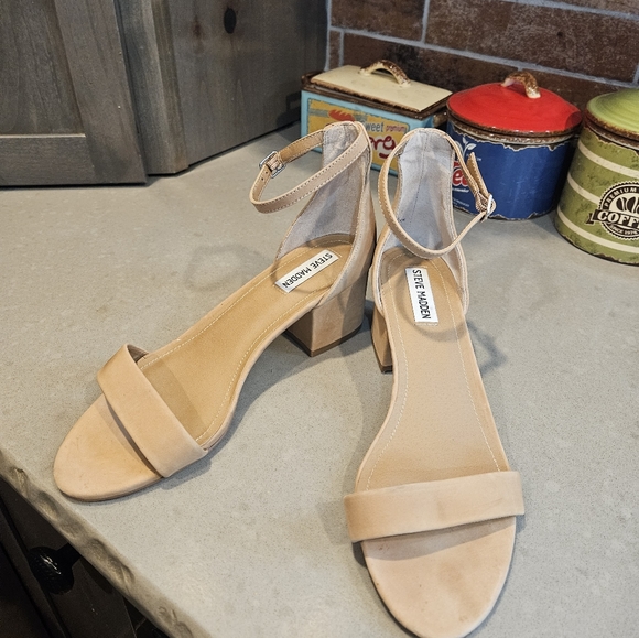 Steve Madden Women's Chunky‎ Heel Leather Sandals.  Size 10 - Picture 6 of 8